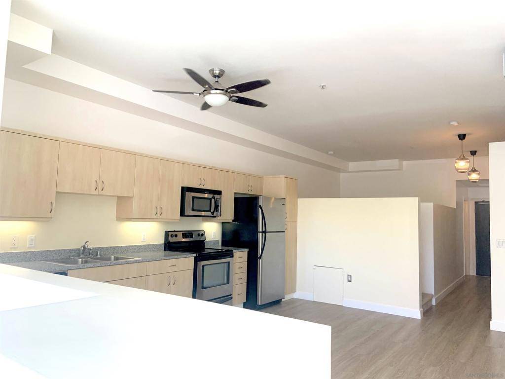 San Diego, CA 92101,889 Date St #134