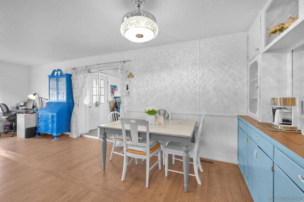Santee, CA 92071,8545 Mission Gorge Rd #341