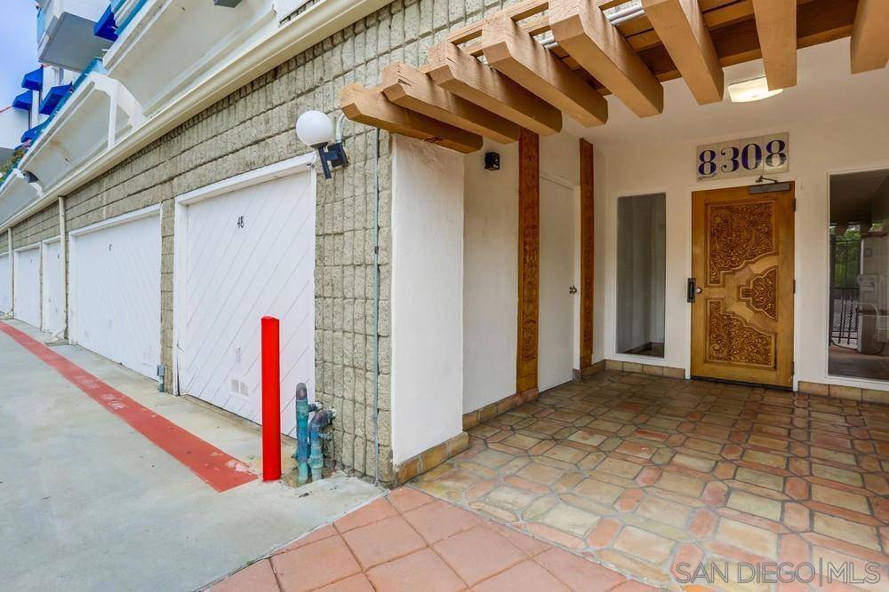 San Diego, CA 92122,8308 Regents Rd #1F