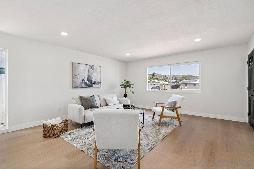 Santee, CA 92071,8313 Carlton Oaks Dr