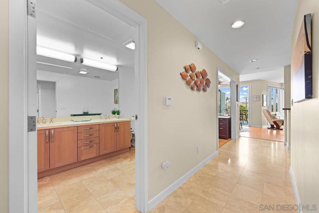 La Jolla, CA 92037,5490 La Jolla Blvd #K202