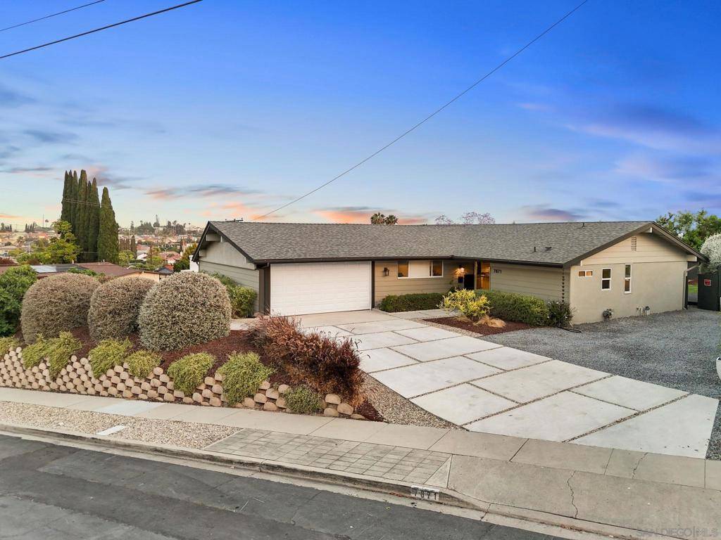 San Diego, CA 92119,7871 Compass Lake