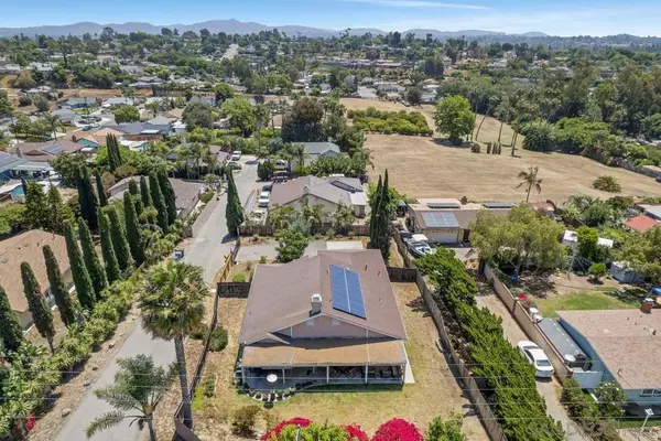 577 Grapevine Ct., Vista, CA 92083