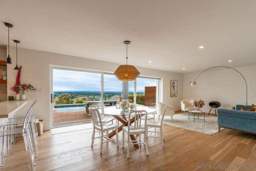 La Jolla, CA 92037,5745 Soledad Mountain Road