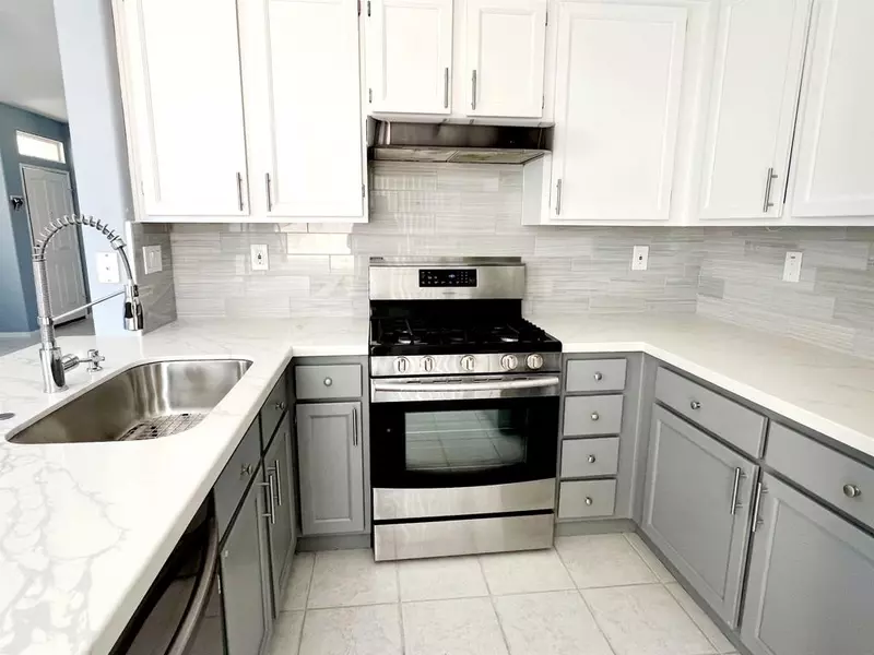 11559 N Compass Point Drive #3, San Diego, CA 92126