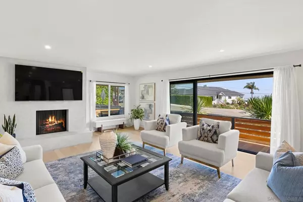 896 La Jolla Rancho Road, La Jolla, CA 92037