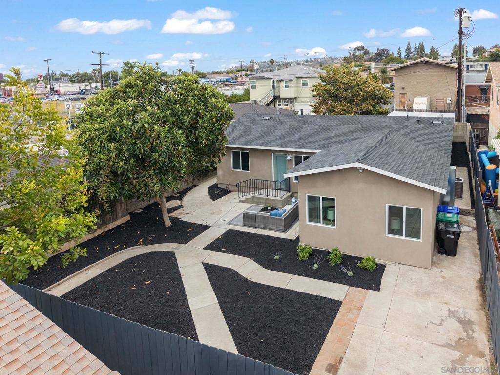 San Diego, CA 92115,7054 56 Amherst St