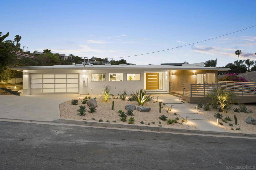 5851 Box Canyon, La Jolla, CA 92037