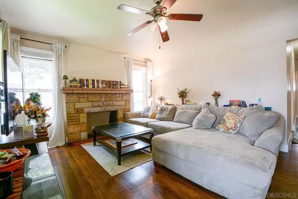 San Diego, CA 92115,4445 50th St