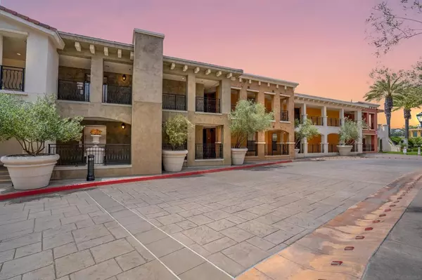 1000 Genter St #304, La Jolla, CA 92037