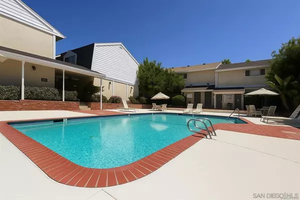 La Mesa, CA 91942,4800 Williamsburg Lane #216