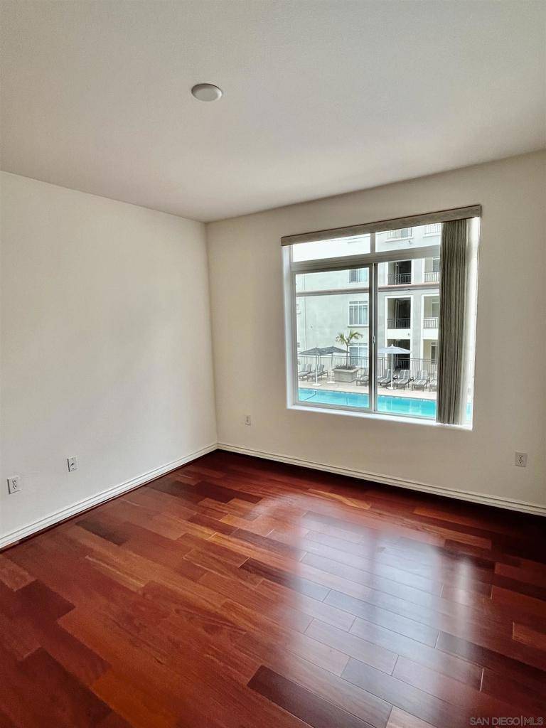 La Jolla, CA 92037,9263 Regents Rd. #B208