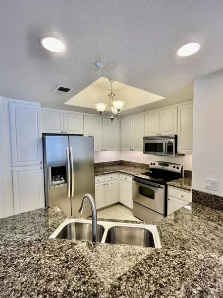 9263 Regents Rd. #B208, La Jolla, CA 92037