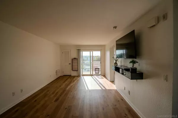 San Diego, CA 92115,5252 Orange AVe #434