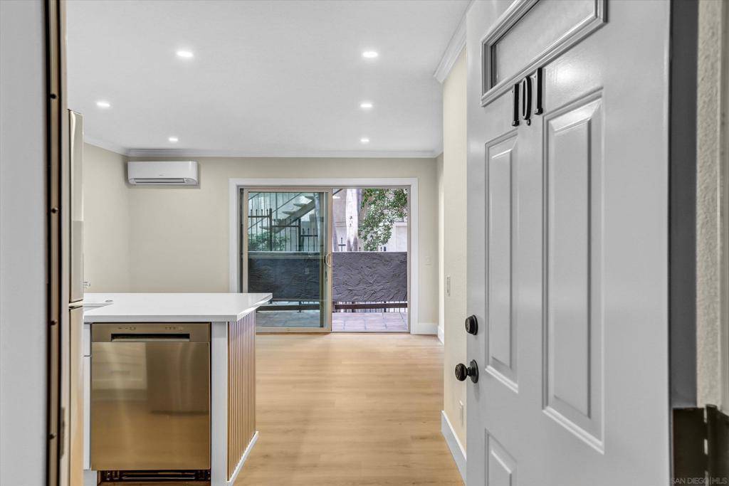 San Diego, CA 92107,4368 Temecula St #101