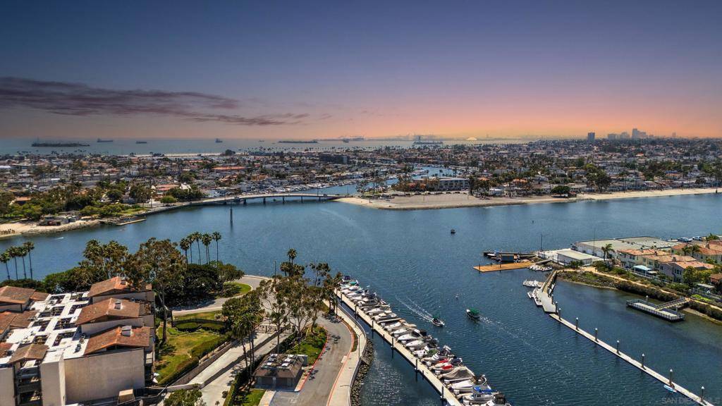Long Beach, CA 90803,6229 MARINA PACIFICA DR N