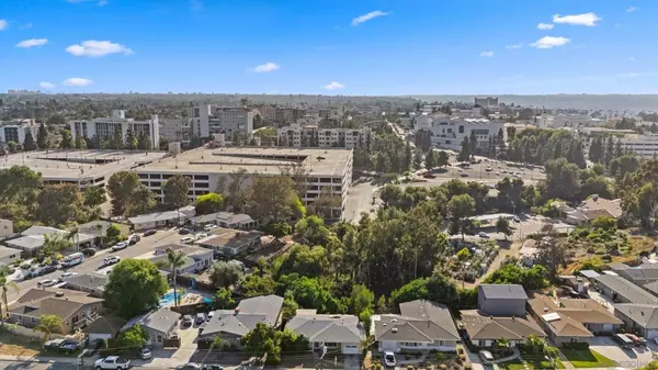 San Diego, CA 92115,5220 E Falls View