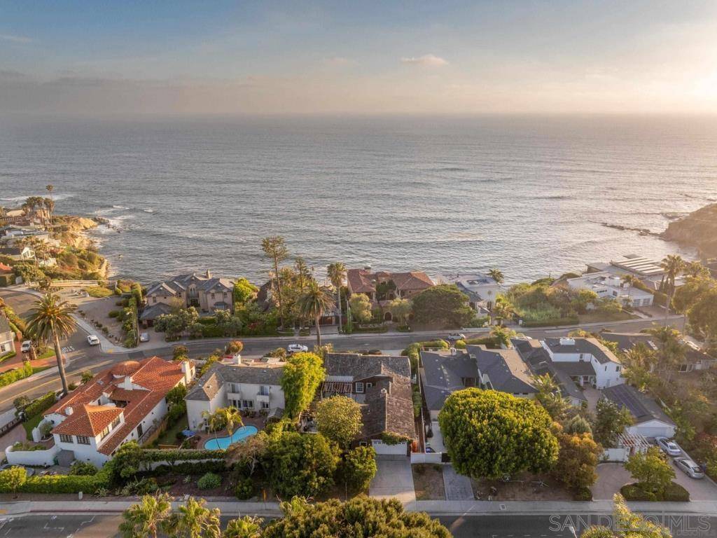 La Jolla, CA 92037,5839 Camino De La Costa