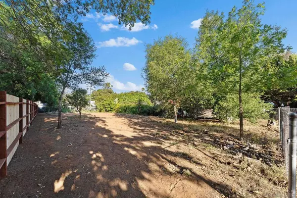 4621 Panchoy Dr, La Mesa, CA 91941
