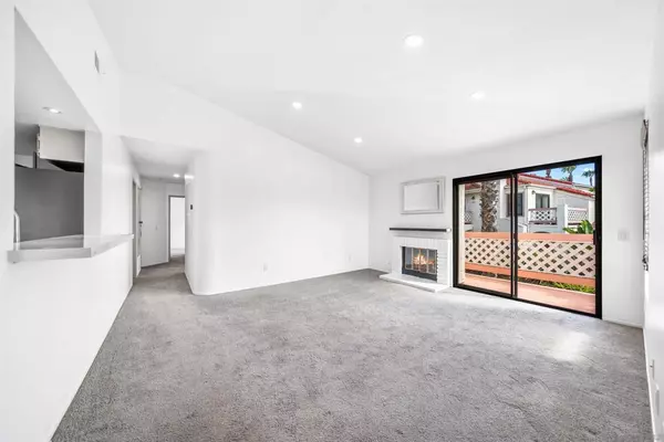 San Diego, CA 92129,9302 Twin Trails Dr #204