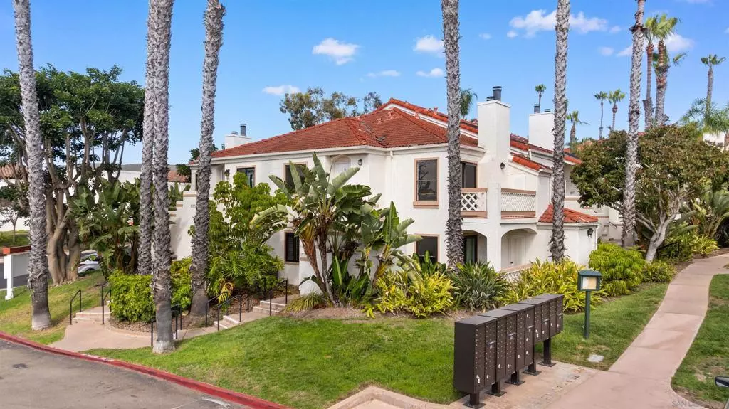 9302 Twin Trails Dr #204, San Diego, CA 92129