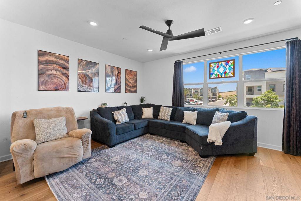 Chula Vista, CA 91911,792 Vada St #3