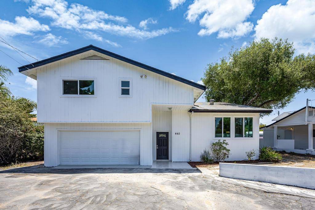 Vista, CA 92083,440 448 W Los Angeles Dr