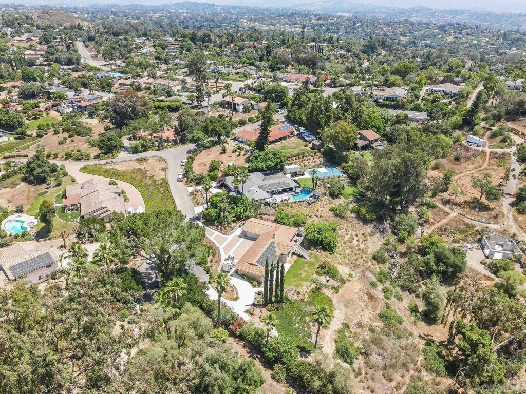 Escondido, CA 92029,1271 Via Sendero