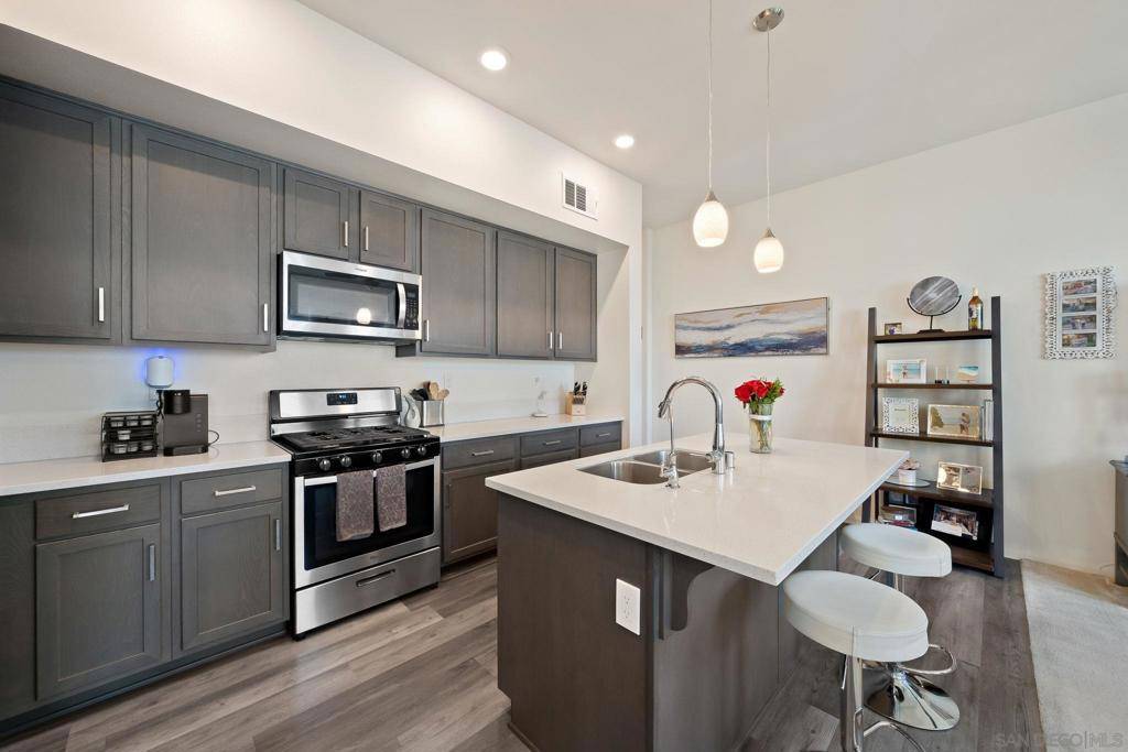Chula Vista, CA 91915,2054 Luzon Ln #2