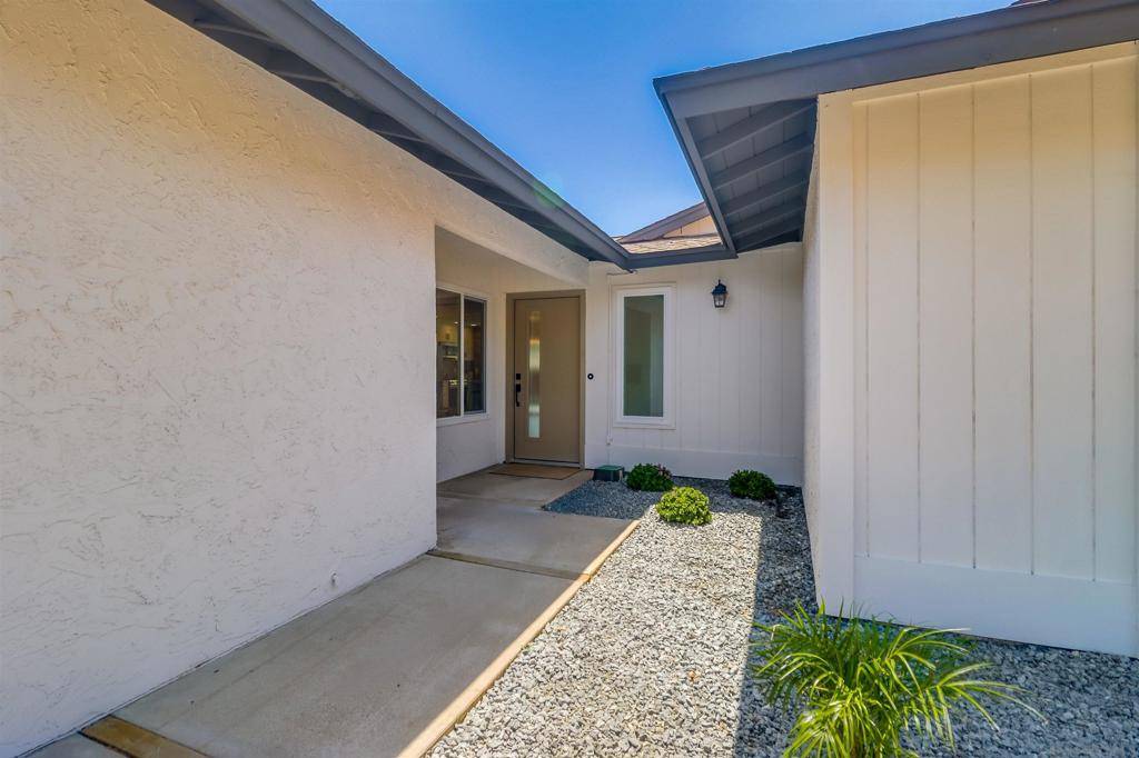 La Mesa, CA 91942,4754 Dauer Ave.