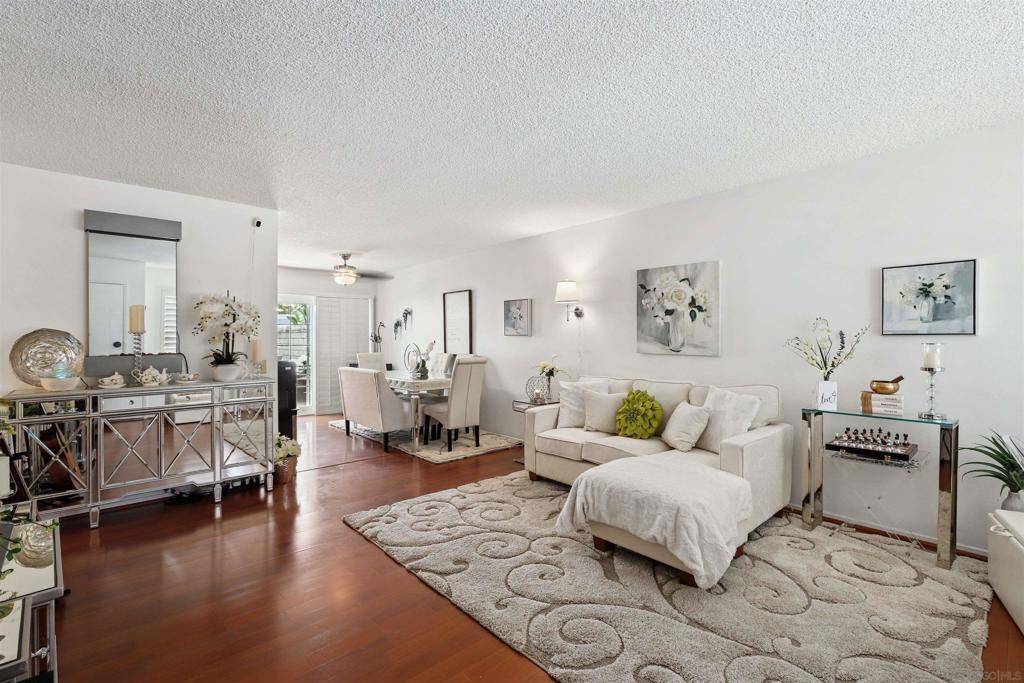 Oceanside, CA 92057,3594 Pear Blossom Dr