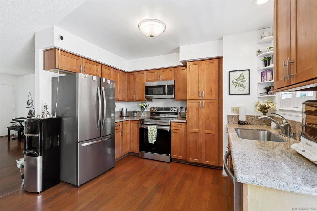 Oceanside, CA 92057,3594 Pear Blossom Dr