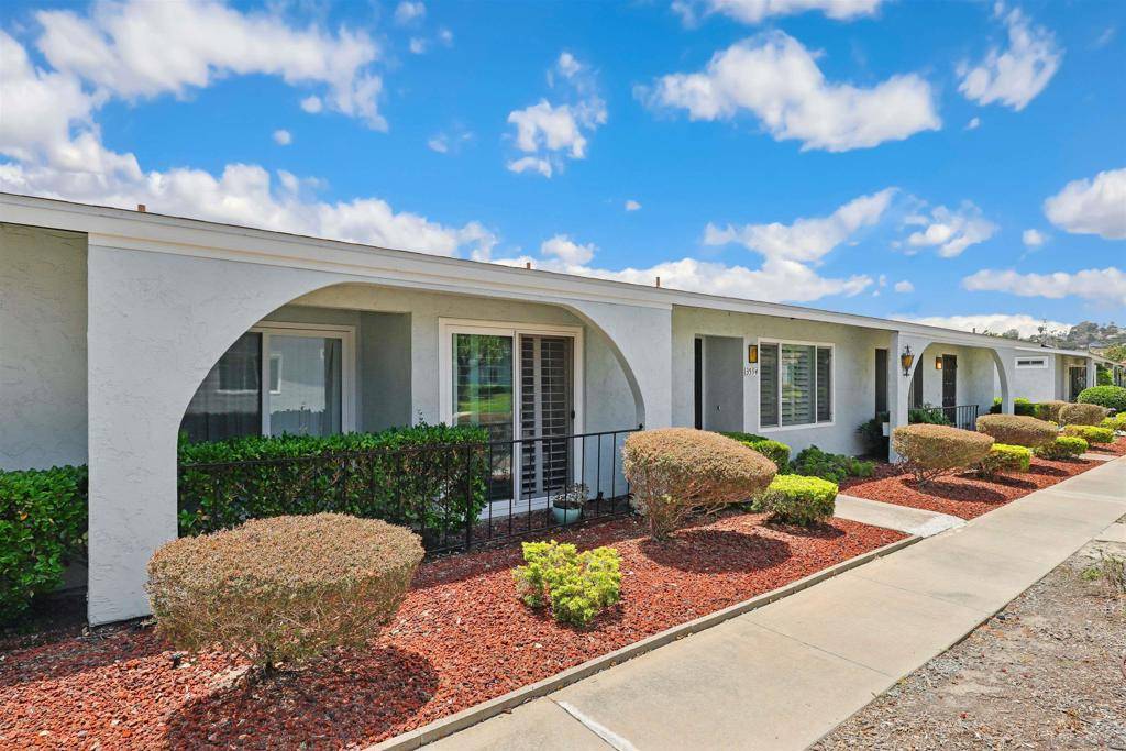 Oceanside, CA 92057,3594 Pear Blossom Dr
