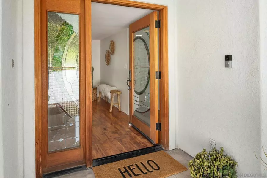 9470 La Cuesta Dr, La Mesa, CA 91941