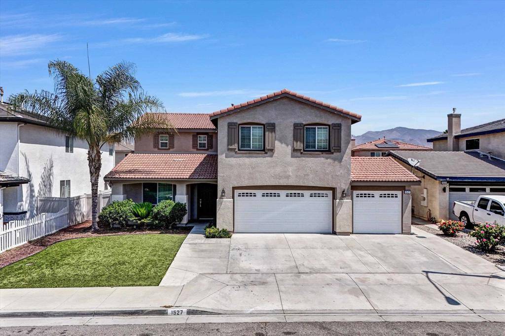 1527 Burns Ln, San Jacinto, CA 92583