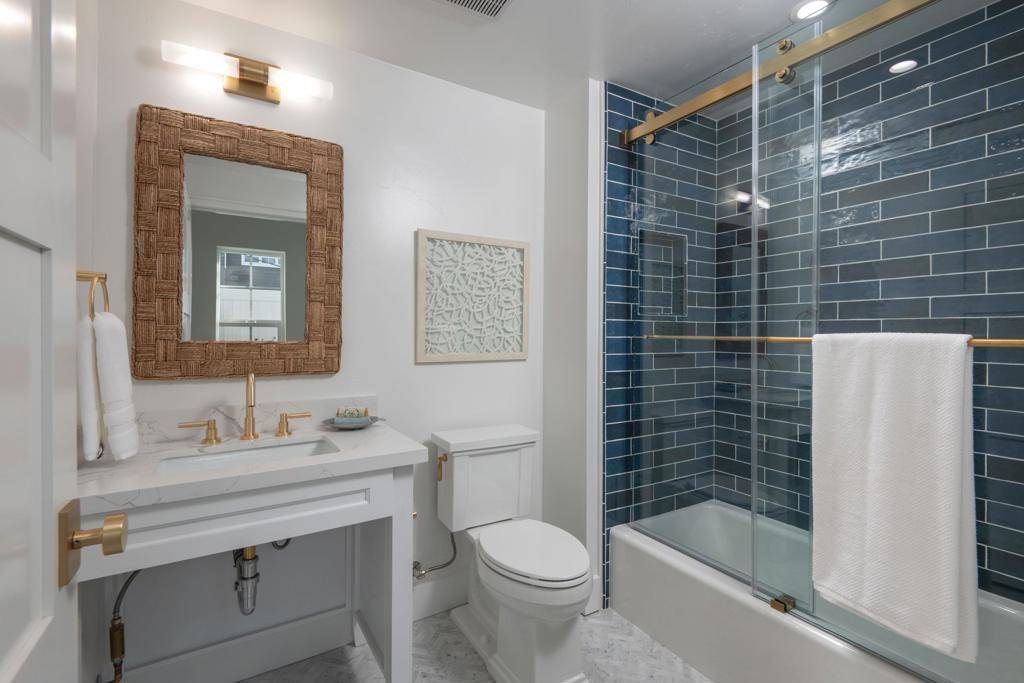 Coronado, CA 92118,545 Orange Ave
