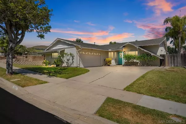 San Diego, CA 92119,6311 Badger Lake Ave