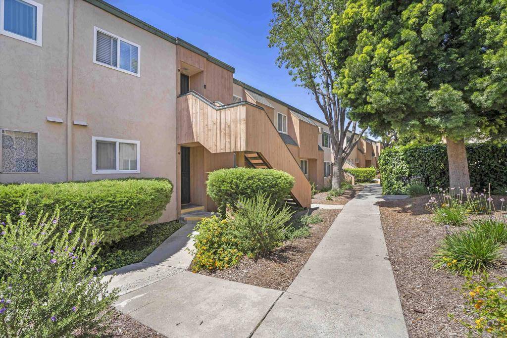 San Diego, CA 92119,8703 Lake Murray Blvd #4