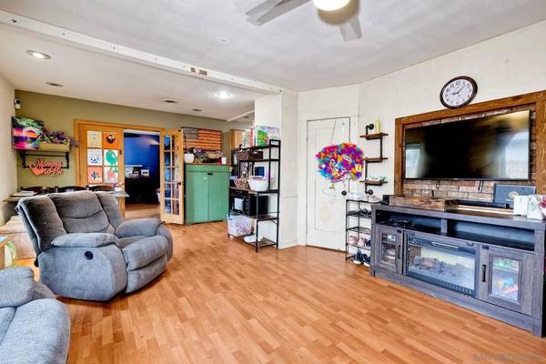 Santee, CA 92071,9428 Prospect Ave