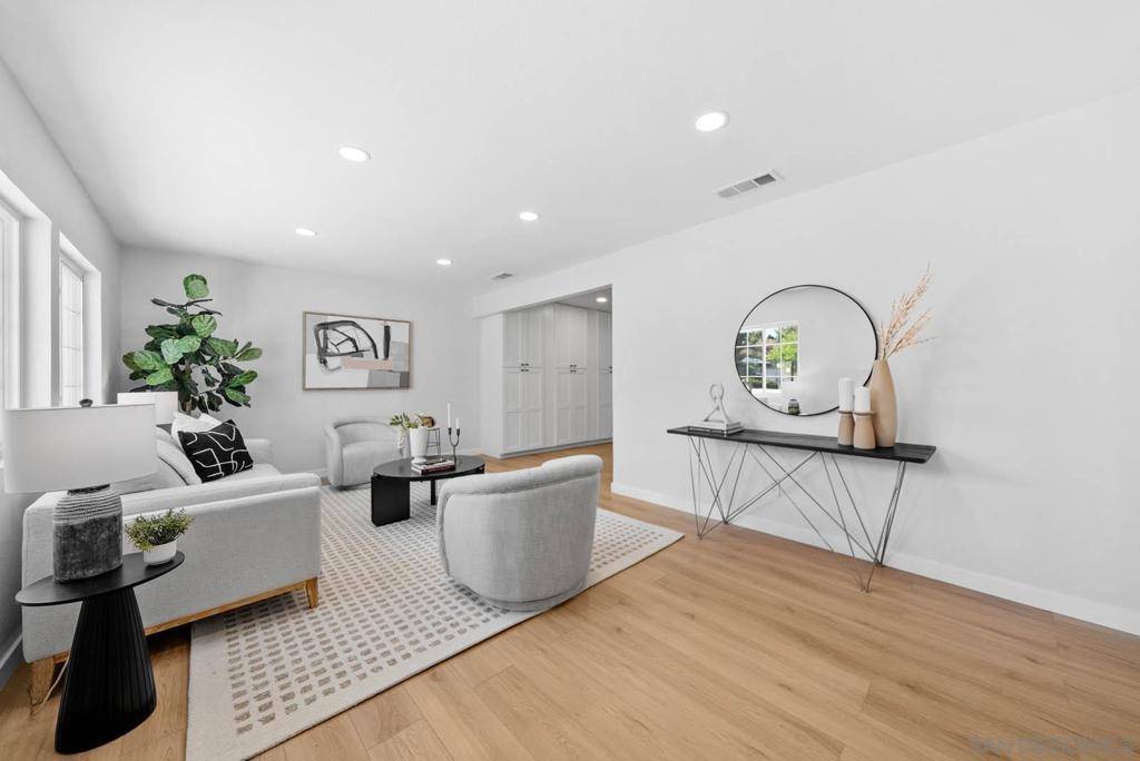 Spring Valley, CA 91977,8322 Stansbury St