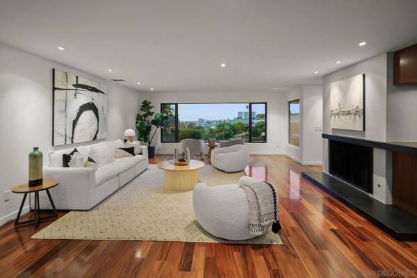 La Jolla, CA 92037,6561 Avenida Wilfredo