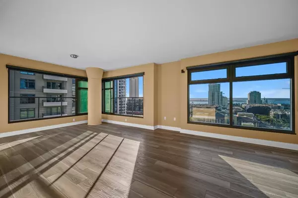 San Diego, CA 92101,645 Front St #1206