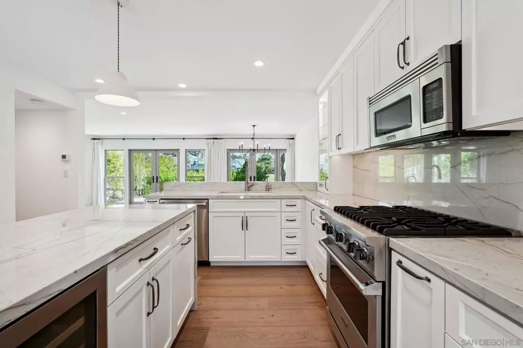 Rancho Santa Fe, CA 92091,211 Via Osuna