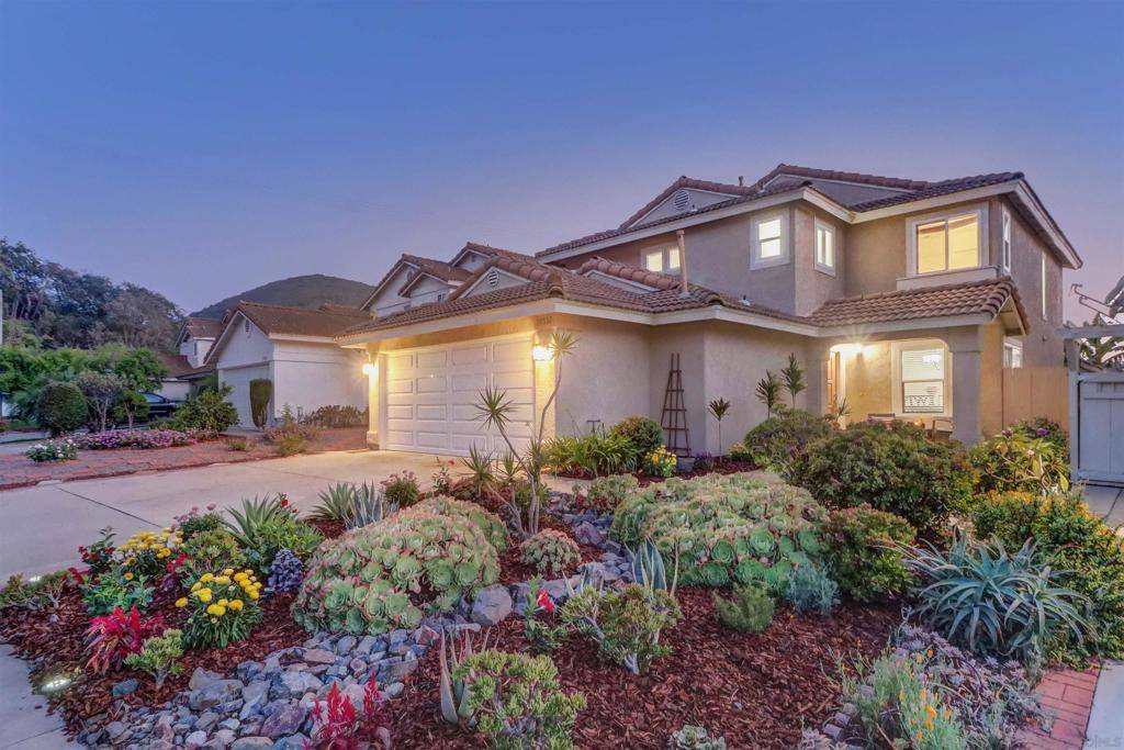 10832 Avenida De Los Lobos, San Diego, CA 92127