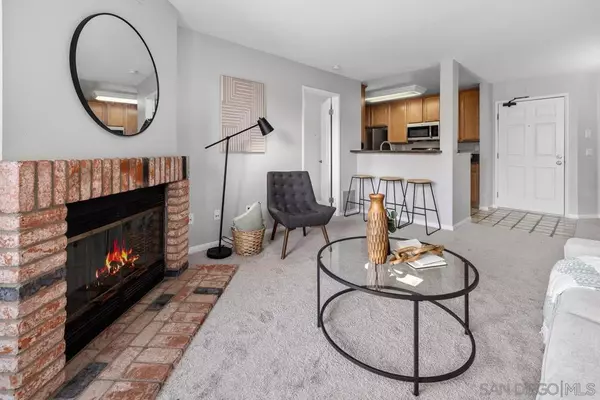 San Diego, CA 92122,7150 Shoreline Dr #3203