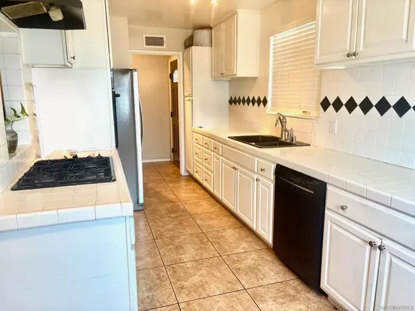 San Bernardino, CA 92404,5462 Golondrina Dr