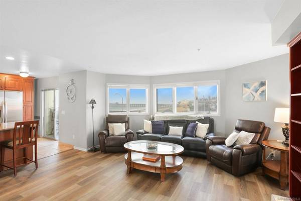 Imperial Beach, CA 91932,1100 Seacoast Dr #5