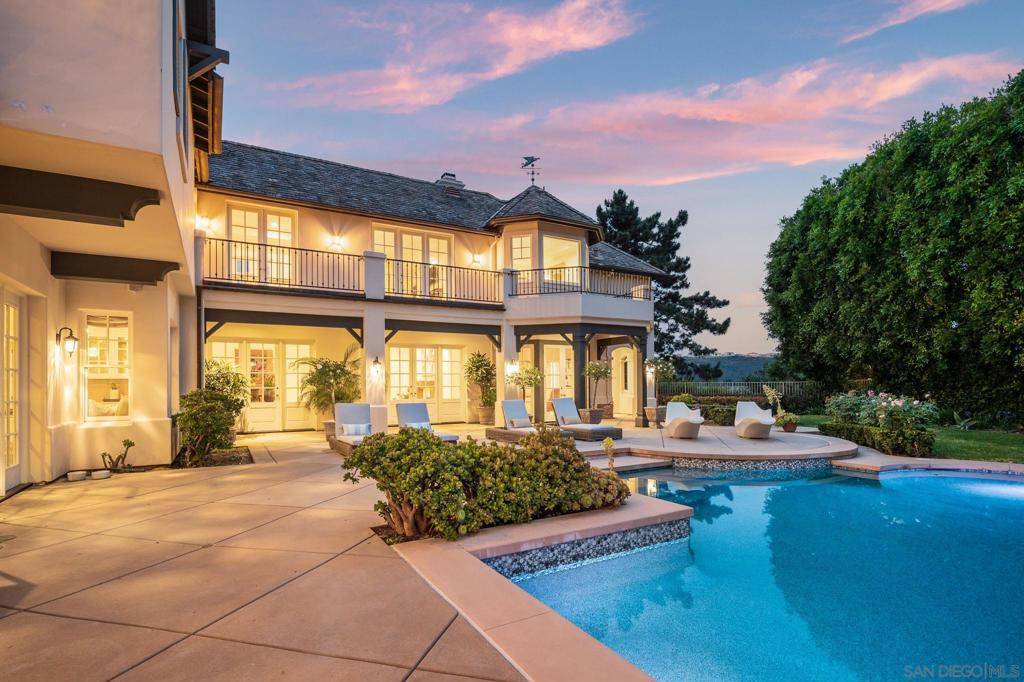 Rancho Santa Fe, CA 92067,5936 Fairway Place