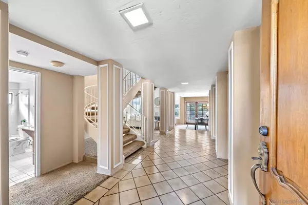 San Diego, CA 92128,12417 Shropshire Lane
