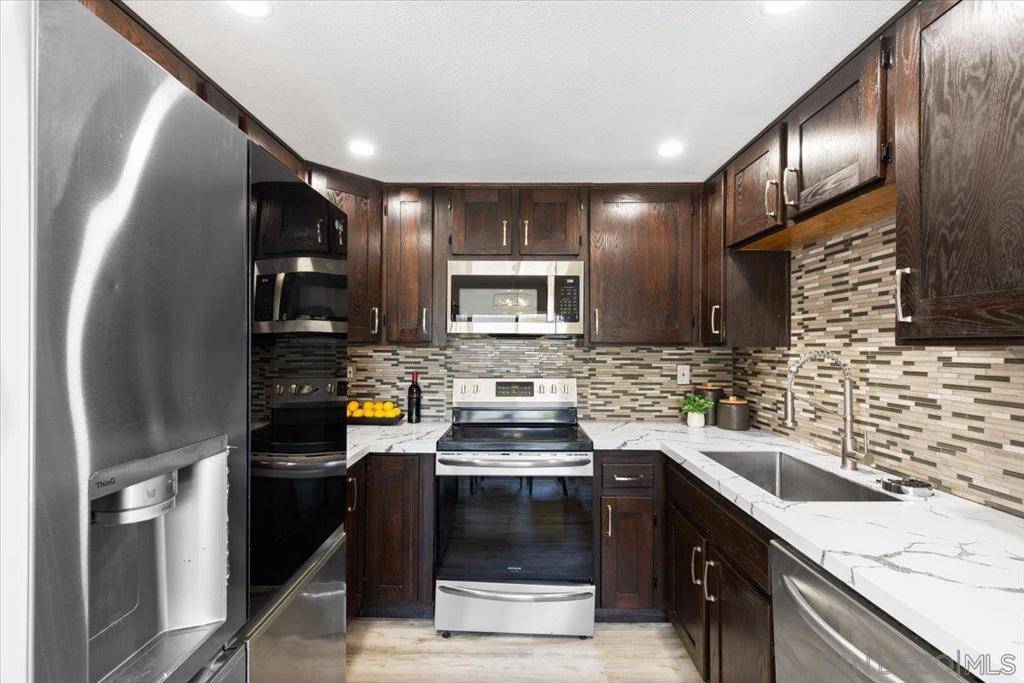 Lakeside, CA 92040,12650 Lakeshore Dr #156